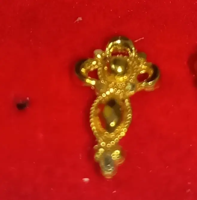 Fancy nose pin pure gold 18k