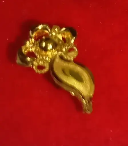 Fancy nose pin pure gold 18k